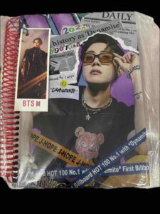 CUADERNO TRES MATERIAS J-HOPE